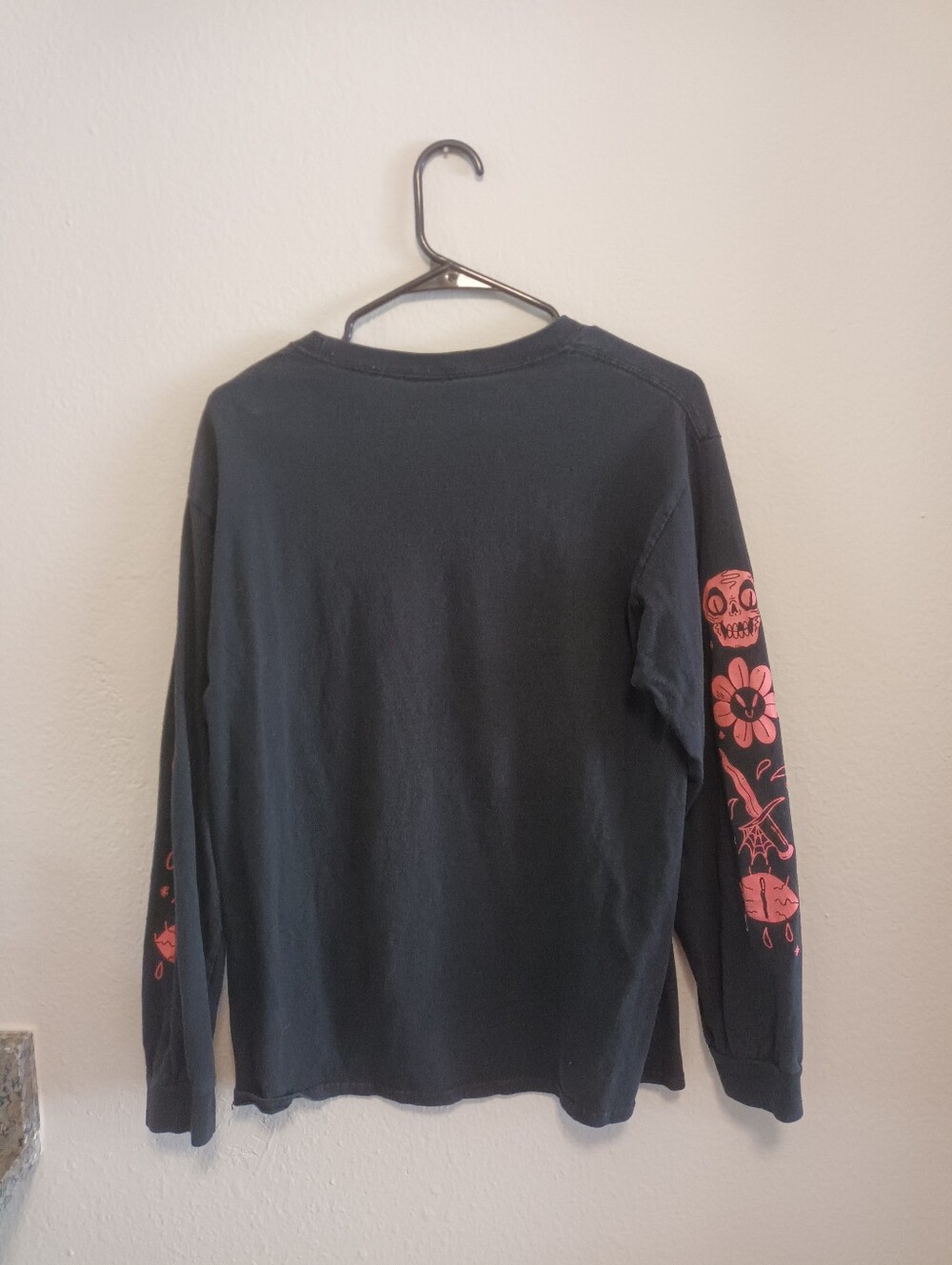 Comfort In Chaos Demon Hell Graphic Lomg Sleeve - Picture 3 of 5